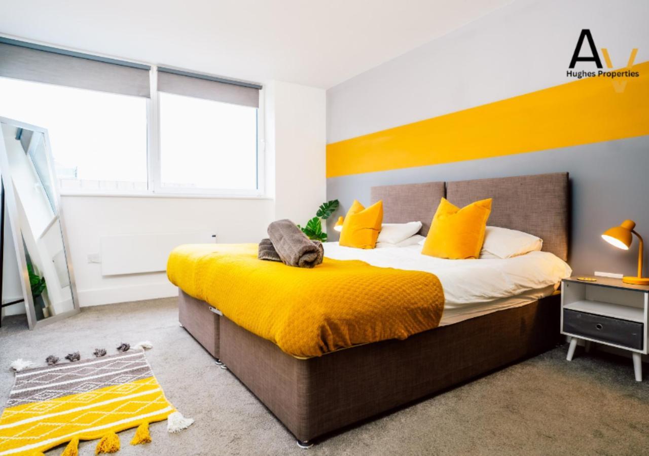 Stylish One-Bedroom Apartment - Free Wi-Fi, 4 Mins From Station, Perfect For Business Stays By Av Hughes Properties Milton Keynes Extérieur photo